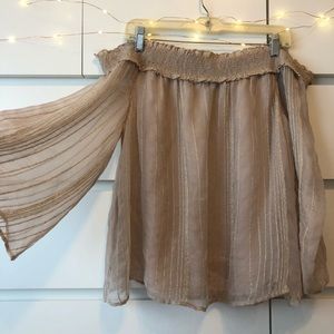 American Eagle bell sleeve off the shoulder top